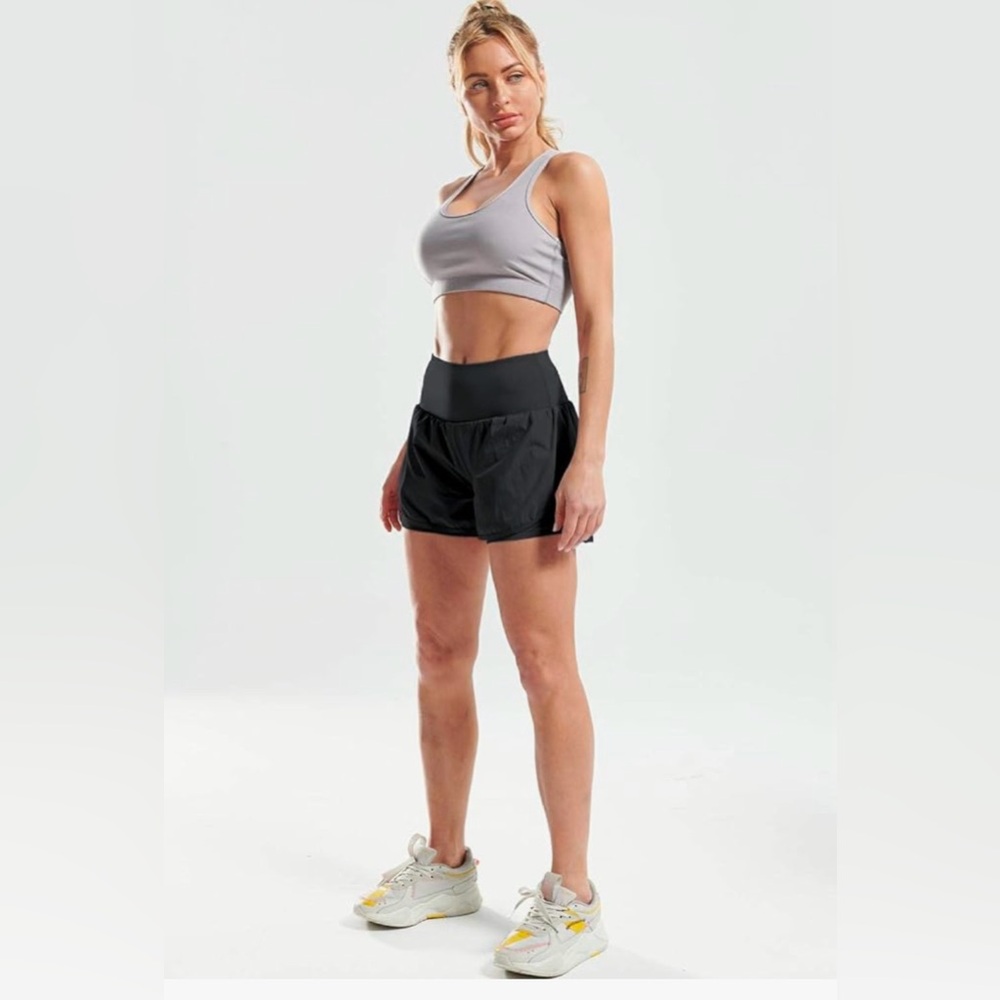 Tennis/pickle ball sports shorts with phone pocket size xl